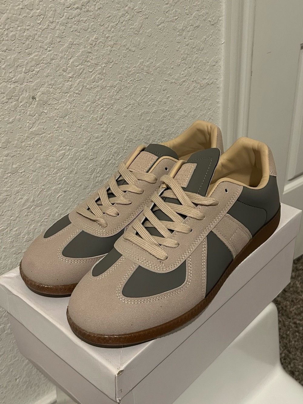 Maison Martin Margiela Beige and Gray Low-Top Lace-Up Sneakers